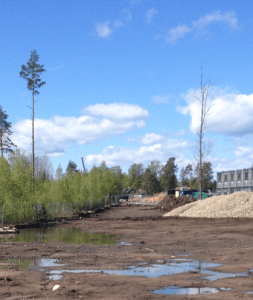 Fortid og samtid. Dette var dyrkingsjorda til noen av de første jordbrukerne våre etter at storisen smelta. Nå skal det bli nytt bibliotek i Rygge